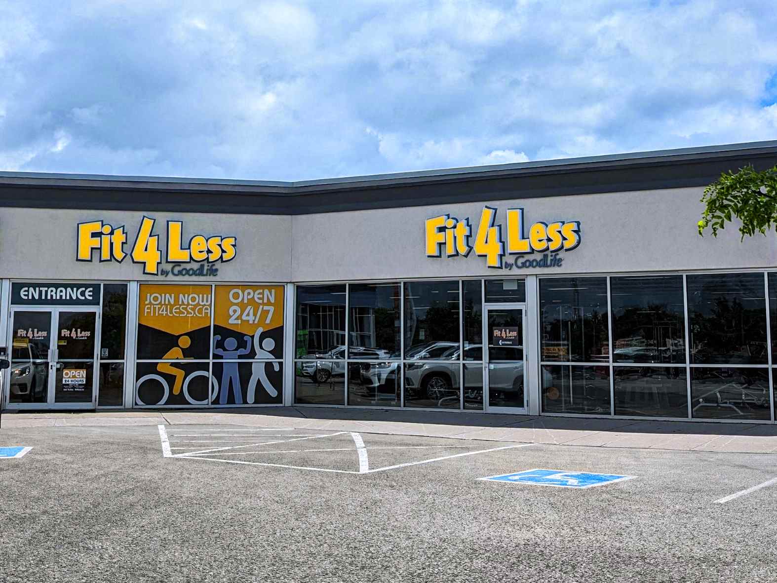 Exterior of a 24/7 Fit4Less Gym