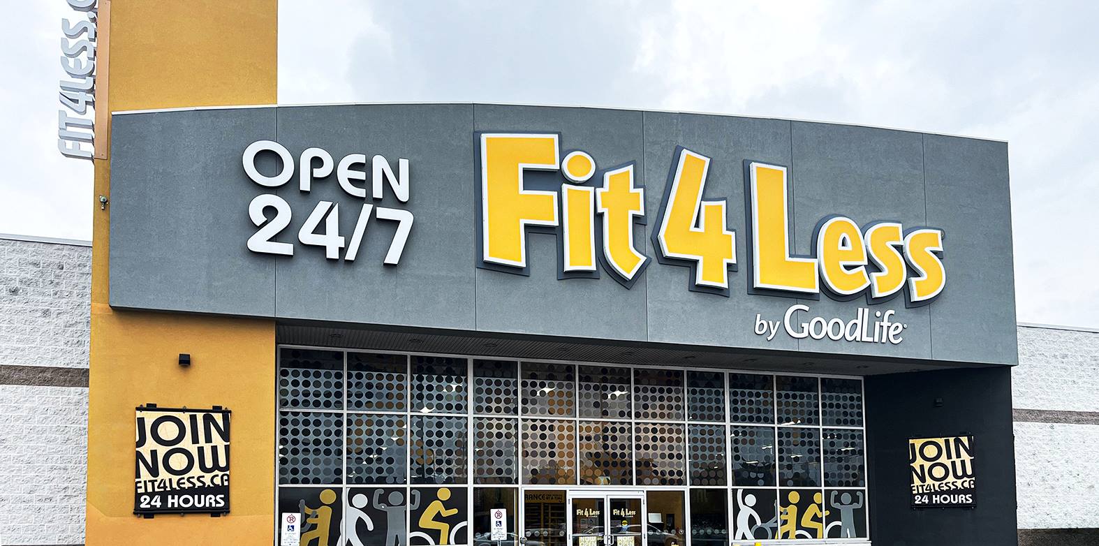 Exterior of a 24/7 Fit4Less Gym