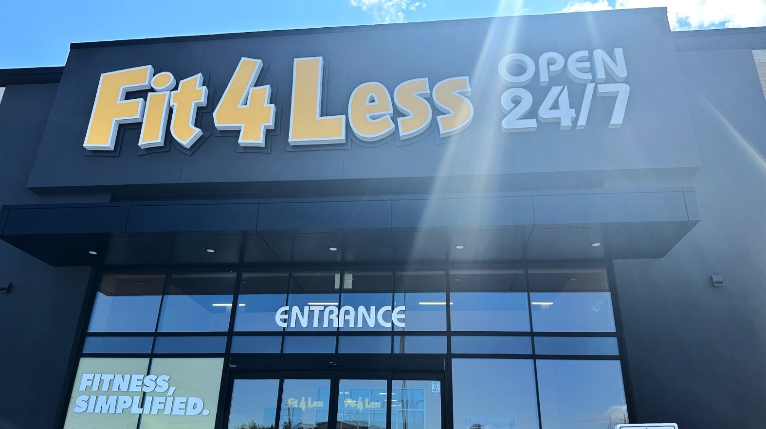 Exterior of a 24/7 Fit4Less Gym