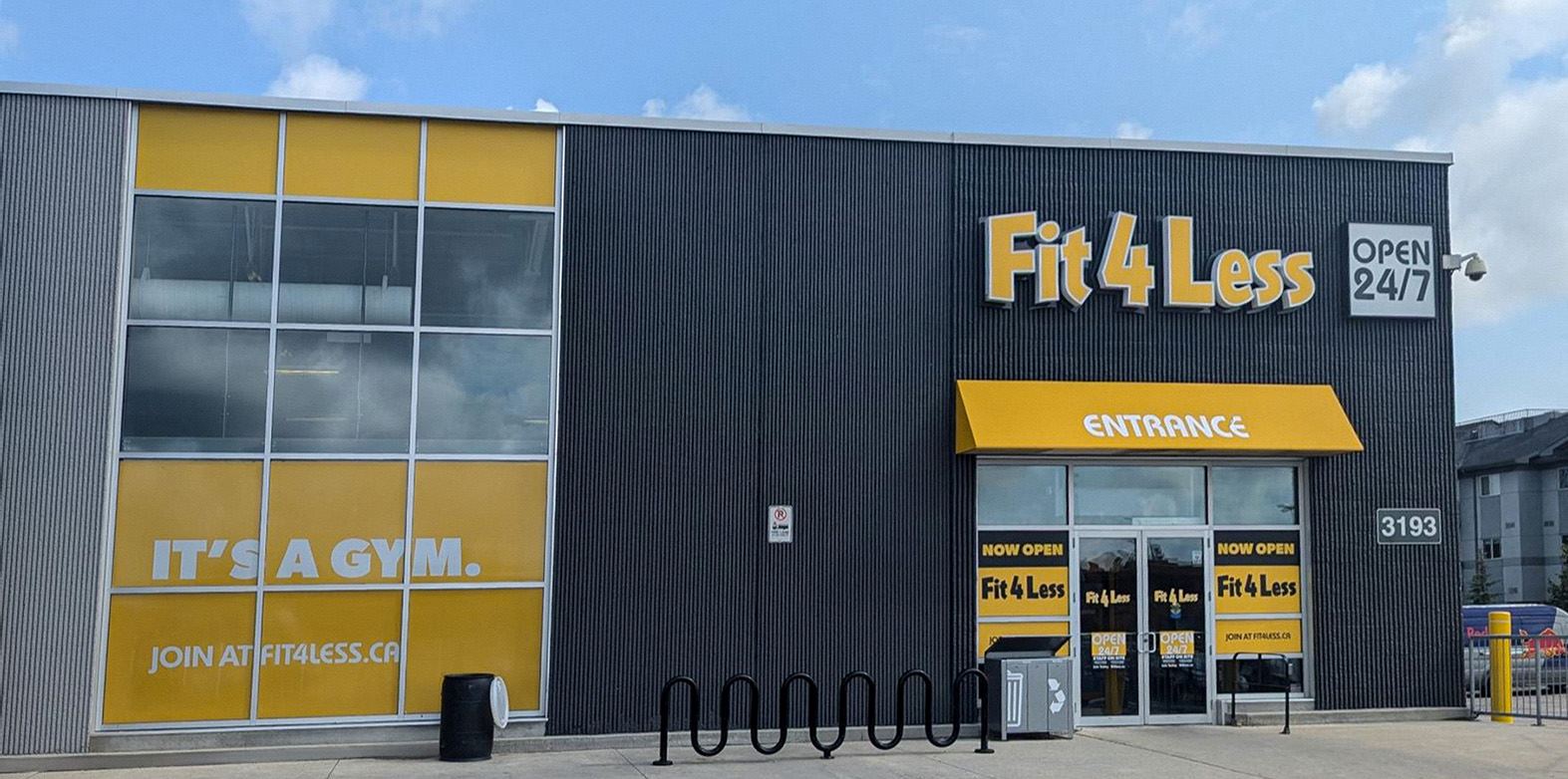 Exterior of a 24/7 Fit4Less Gym