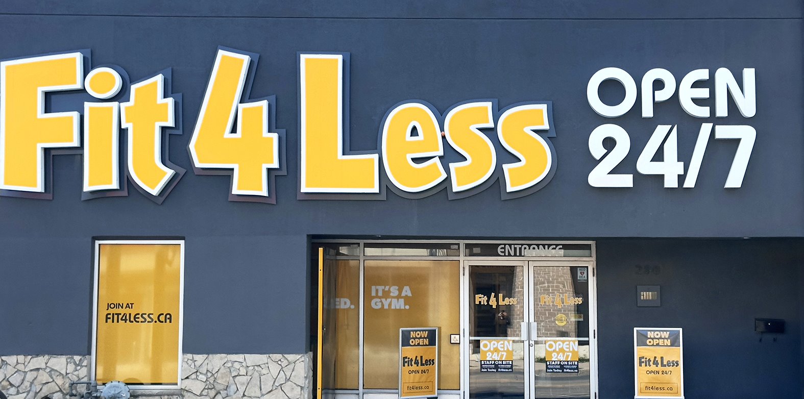 Exterior of a 24/7 Fit4Less Gym